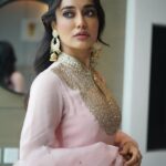 Surbhi Jyoti Instagram - 🌸 . . . . . . . Wearing @suidhaagabyshweta