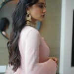 Surbhi Jyoti Instagram - 🌸 . . . . . . . Wearing @suidhaagabyshweta