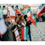 Susan Hoecke Instagram – We hear you 💚🤍❤️ we stand for you! 
#iranprotests #lisbon @womanlifefreedom_portugal #freeiran #mahsaamini #womanlifefreedom 
📸 @stevestills Lisbon, Portugal