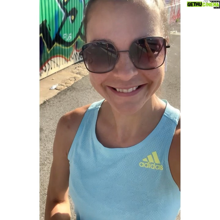 Susan Hoecke Instagram - 2 more days to go 🥳🥳🥳 „Wendehammer“ ab übermorgen um 20.15 Uhr im ZDF! Danke dass ihr jetzt schon alle so zahlreich in der @zdfmediathek vorbeischaut und für euer liebevolles Feedback 🙏🏼