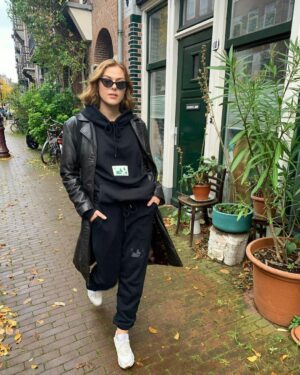 Susan Radder Instagram - UNDERCOVER. Season 3, since yesterday on @netflixnl ✨