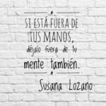 Susana Lozano Instagram - Como quien dice “shu shu” a los pensamientos nocivos… . 🌬️🫧 . Feliz semana!! Que la vida está increíble! #lunes #felizlunes #monday #happymonday #sinoestaentusmanos #vortex #quotes #quotesaboutlife #frases #frasespositivas #manos #mente Mexico City, Mexico