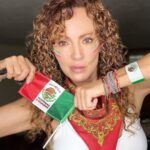 Susana Lozano Instagram - Por nuestros colores, por nuestras playas, por nuestra música, por nuestra comida, por las piñatas, por nuestras celebraciones de muertos… y por gritones, tequileros y fiesteros! . 🪅🎉🌮 🌵🦅🌶️ 🇲🇽🇲🇽🇲🇽 . #vivamexico #México #vivamexicocabrones #teamomexico #tricolor #susanalozano #verdeblancoyrojo #mexicolindo #mexicolindoyquerido #tequila #sombrero Mexico City, Mexico