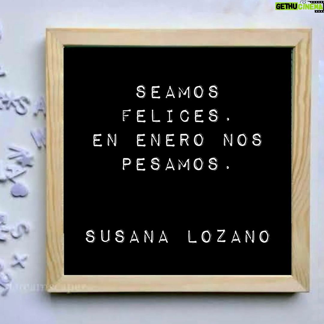 Susana Lozano Instagram - Ay sí, ya. Solo felicidad! …y vino 😉 . #diciembre #posadas #viernes #felizviernes #friday #happyfriday #december #piñata #felicesfiestas #prohibidopesarse 😄 Mexico City, Mexico