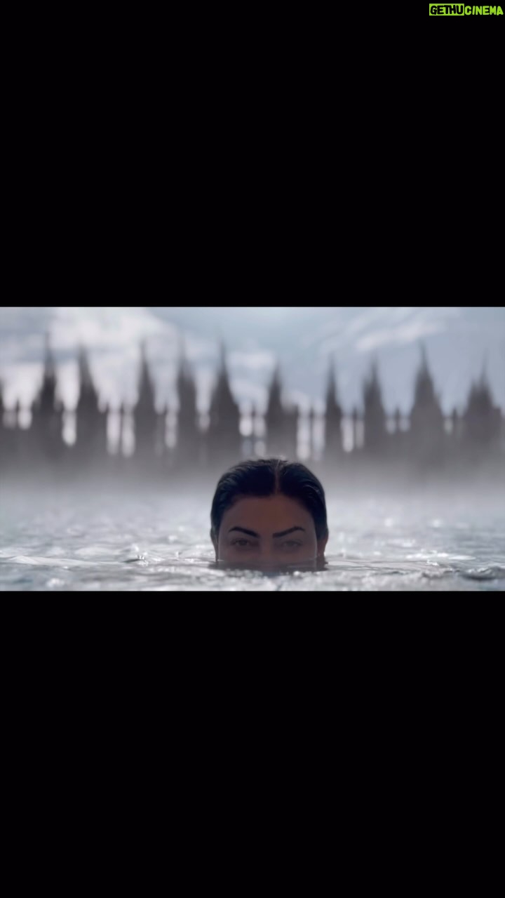 Sushmita Sen Instagram - Snow capped mountains, minus 1 temperature, a heated outdoor pool…and of course the desire to dive right in!!!😉😄❤️ Ufffff what an experience it is…to let go!!! To be free (zing) & one with nature!😁😍👊 #breathtaking #shahdag #azerbaijan🇦🇿 #yourstruly #sharing #avibecalledlife 🤩🎶💋 #feelit #liveit 💃🏻 I love you guys beyond!!! #duggadugga 😍 #2024diaries