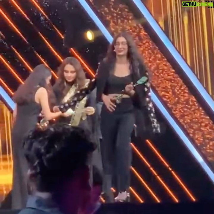 Sushmita Sen Instagram - #yippeeeeeee 😄👏❤️ What a year it’s been…continues ending on a high note!!!!😍🤗💃🏻 Thank you @theitaofficial for honouring me with the #bestactress #dramaOTT #itaawards2023 for #taali 🤗🙏 It’s truly an honour to be in the company of all the INCREDIBLY TALENTED nominees this year!!! I missed receiving it in person as I am currently out of the Country. I did celebrate & dance around the room though!!!😄👏❤️ It’s magical to see my baby girl, all grown up, receive the award on my behalf…declaring in sheer happiness “she’s proud of me” 😍❤️ Likewise Shona @reneesen47 💋 And a big shoutout to @nakuulmehta for the warmth & goodness you so richly embody, thank you for your generous wishes for Renee…from your lips to God’s ears!!!🤗😁❤️ #inshaallah And finally, THANK YOU to my audiences….your love & belief in me makes me want to better myself everyday…as a person & as an Actor!!! ❤️🤗🙏 I love you guys!!! #duggadugga 🥳😁💃🏻🎶 @ravijadhavofficial @shreegaurisawant #teamtaali #congratulations 👏👏👏👏❤️