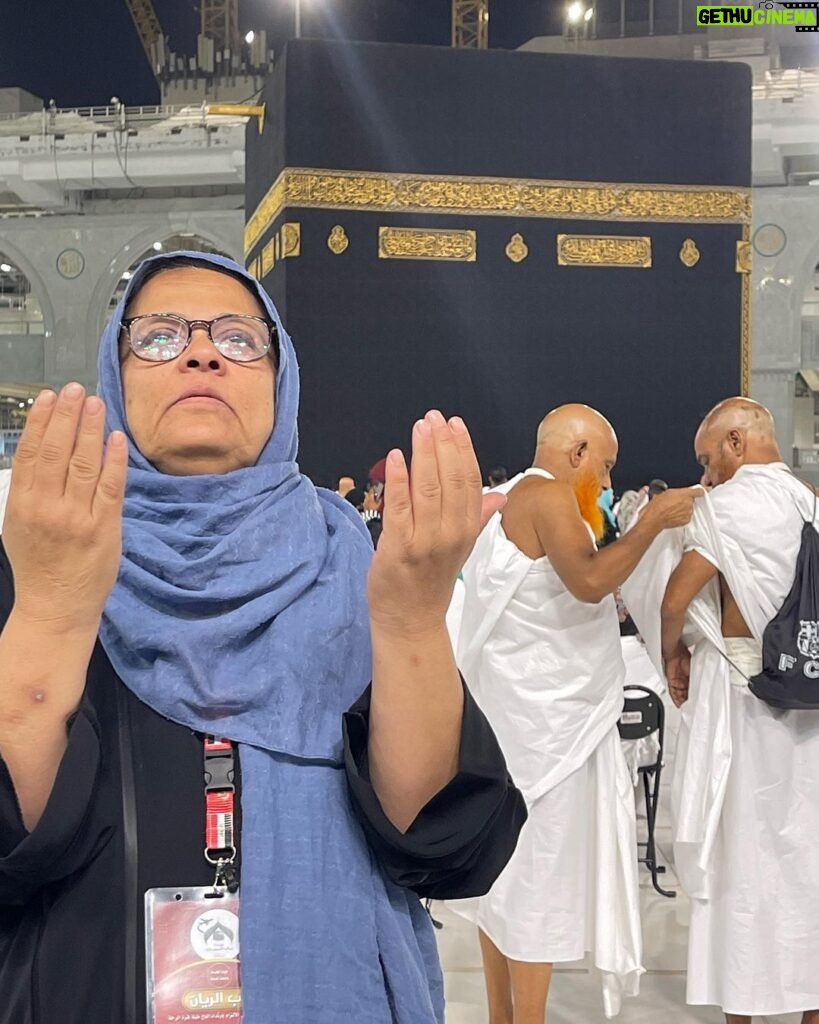 Suzan Al Salhiy Instagram - 11/10/2022 احلى يوم بحياتي ❤️🤍 Mecca, Saudi Arabia