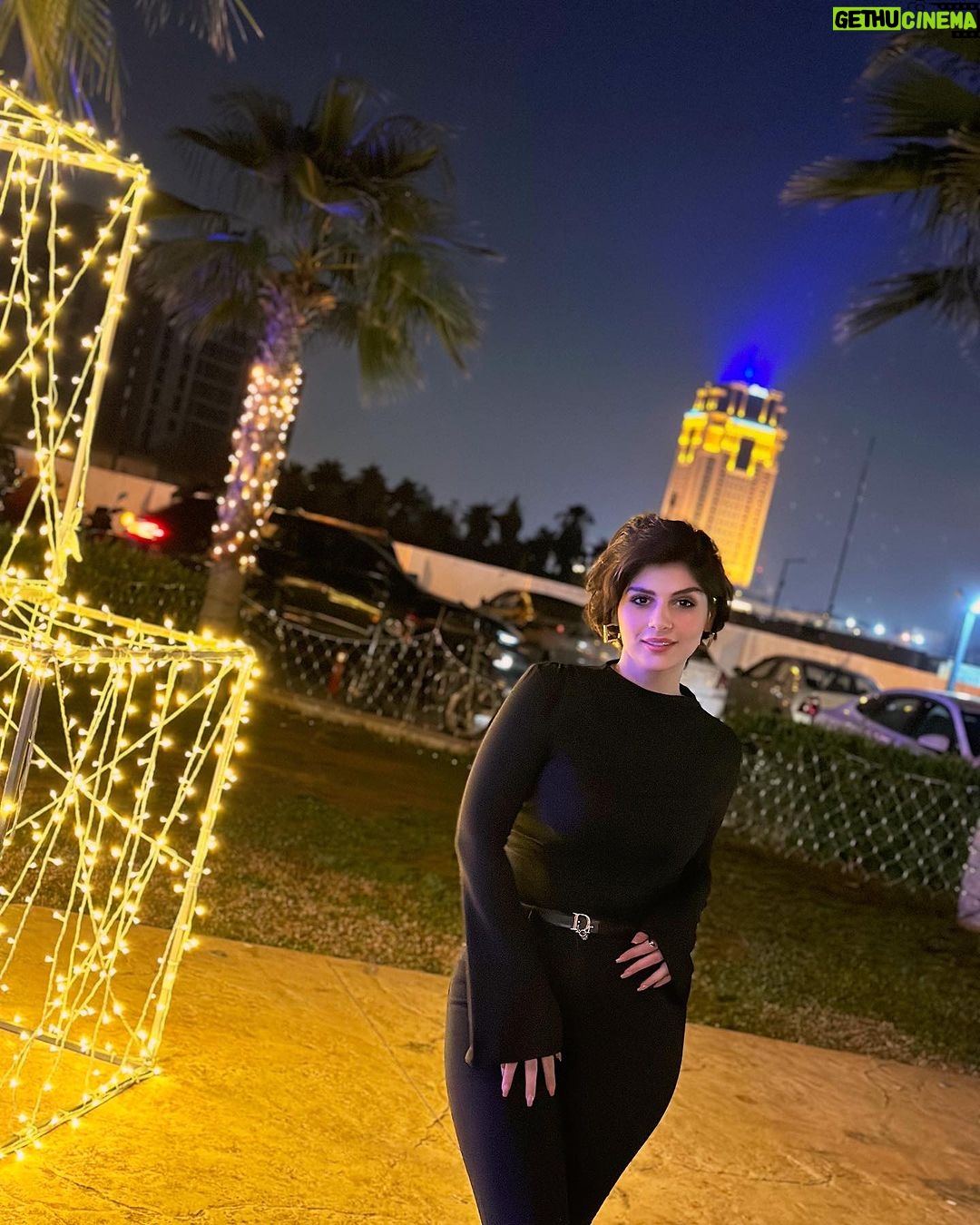 Suzan Al Salhiy - 1.1K Likes - كن مختلفاً فالعالم لم يعد في حاجة الى المزيد من النسخ✌🏻. #سوزان_الصالحي #مشاهير #مشاهير_الانستقرام #العراق🇮🇶 #بغداد_العراق🇮🇶 #اربيل #كوردستان