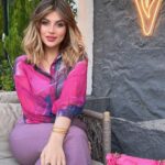 Suzan Al Salhiy Instagram - وان تحتم عليكي السقوط كوني نيزكاً……. #سوزان_الصالحي #مشاهير #مشاهير_الانستقرام #مشاهيرالعراق #فاشن #مودل #وردي💗💗 #ستايل #أكسبلور Baghdad, Iraq