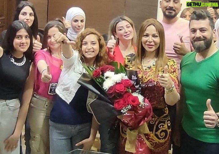 Suzan Negm ElDein Instagram - فيديو صغير وبعض الصور العفوية من الأمس الذي سعدت فيها بزيارتين: الأولى لنقابة المهندسين حيث هي بيتي الأول كمهندسة معمارية مازال شغف العمل فيها يستهويني ويناديني بعد انقطاع عشر سنوات نالت منها الحرب ومني وأخذت معها الكثير من الأعمال والذكريات الجميلة لكنها لم تستطع أن تأخذ معها أبداً الشغف والطموح والحبّ..👌 والزيارة الثانية كانت للمركز الدولي للتدريب وتنمية المهارات بإدارة د مي حميدوش واشراف باحث 'الدكتوراه الإعلامي' ورد سباغ وقد سعدت جداً بمشاركتهم بعض أحلامهم وطموحاتهم وتداولنا أطراف الحديث في العديد من الأمور المهنية والفنية متمنية لهم جميعاً الوصول إلى أهدافهم بأيسر الطرق وأجملها انشاءالله 🙏 . . . #نقابة_المهندسين #دمشق #المركز_الدولي #سوزان_نجم_الدين #مي_حميدوش #ورد_سباغ #الحب_حياة #سوريا #syria #suzan_najm_aldeen #lovelife Damascus, Syria