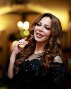 Suzan Negm ElDein Instagram - شكرًا جزيلاً جمعية بسمة على دعوتي لحفلكم الخاص الذي أحياه النجم ناصيف زيتون والذي يعود ريعه لدعم مرضى أطفال السرطان 🙏🏽 ومن خلاله أدعو كل شخص قادر على المساعدة والتبرع لدعم أطفال مرضى السرطان والمساهمة في تخفيف آلامهم ومعاناتهم 🙏🏽 وشكراً للجميع💟 تصوير: @danial_says المسؤول الإعلامي: @ammaralbarri_ #dress by @fouadkhouryhautecouture #hairstylist and #makeup @milad.pvt #سوزان_نجم_الدين #ناصيف_زيتون #جمعية_بسمة #أطفال_السرطان #love #cancer Damascus, Syria