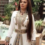 Suzan Negm ElDein Instagram - انعرض ست حلقات من مسلسل مربى العز قدرتوا تفهموا جواهر لحد هلأ وللا لسه؟ هل هية خيّرة وللا شريرة؟ ظالمة وللا مظلومة؟ وبتتوقعوا تحقق حلما وللا لأ؟ تابعونا في مسلسل #مربى_العز عبر شاشة MBC وعلى منصة شاهد لتعرفوا الحقيقة👌 . . . #مربى_العز #جواهر #جواهر_مربى_العز #سوزان_نجم_الدین #رشا_هشام_شربتجي #بيئة_شامية #رمضان٢٠٢٣ #الحب_حياة #سوريا #دراما_سورية #drama2023 #syria #suzan_najm_aldeen #ramadan2023 Damascus, Syria