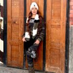 Suzan Negm ElDein Instagram - استراحة سريعة من التصوير وجولة عفوية في شوارع دمشق القديمة🌻 مساكن سعيد حبايب قلبي الغاليين 🙏🏽 #باب_توما #الشام_القديمة #دمشق ‎#مربى_العز #جواهر_مربى_العز #سوزان_نجم_الدین #رمضان2023 #جواهر #الحب_حياة #سوريا #بيئة_شامية #دراما_سورية #syria #ranadan2023 #suzan_najm_aldeen #lovelife Damascus, Syria