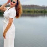 Suzan Negm ElDein Instagram - سنة مرت بحلوها ومرها نشكر الله فيها على كل النعم التي منحنا إياها.. فالسراء والضراء.. فالنجاح والفشل.. فالألم والأمل.. في كل تفاصيل الحياة بخيباتها وانتصاراتها.. نشكر الله فيها على كل ماأنجزناه ومالم ننجزه.. آملين أن نحقق في عامنا الجديد الكثير من أحلامنا وتطلعاتنا وطموحاتنا في كل مجالات الحياة.. وأن يتحقق السلام والأمان في بلادنا العربية المنكوبة.. وأن يحمي الله سوريتنا الحبيبة ويرد عنها الظلم والقهر والحظر لتعود لنا لسابق مجدها وعزها وكرامتها أبد الدهر انشاءالله🙏 #كل_عام_وانتم_بخير #سوزان_نجم_الدين #suzan_najm_aldeen #syria🇸🇾 #happynewyear #الحب_حياة Orlando, Florida