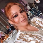 Suzan Negm ElDein Instagram - حابة أشكر السيدتين الرائدتين رانيا حدّادين ونعيمة بدوي على تنظيمهما حفل #اوسكار_الرائدات في #الأردن الحبيب وعلى كل لحظة سعادة عشناها مع الجميع في رحلة من العمر..اشتأت للكل كتير..كلكن يعني كلكن😉❤️🤣 #سوزان_نجم_الدين #سوريا @oscar_pioneers #lovelife Thanks to: @intesar.abdoh for dress @bobbeautylounge for makeup &hair أّلَعٌقُبًةّ