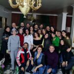 Suzan Negm ElDein Instagram - مابتكمل الفرحة إلّا مع العيلة اللي بحبّا كتير..وانشالله نجتمع عن قريب مع كل اللي كانوا غايبين..من العيلة ومن الأحباب🙏 كل عام وإنتو وعائلاتكن وأحبابكن بألف خير🥰 #merrychristmas #happynewyear #family #syria #lovelife #suzannajmaldeen @suzannajmaldeen @almontasernaim #سوريا #دمشق #عائلتي #الحب_حياة #سوزان_نجم_الدین Damascus, Syria