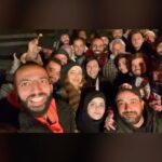 Suzan Negm ElDein Instagram - وأخيرًا خلصنا تصوير👌 لحظة فرح ممزوجة بلحظة حزن ومامنعرف ايمتى رح نرجع نلتقى بهالعيلة الحلوة اللي ترافقنا سوا عالحلوة وعالمرة لأشهُر بهالعمل.. بس اللي بنسينا التعب هوي محبتكن الغالية اللي مابتتقدر بتمن.. شكرا رشا شربتجي المخرجة المبدعة الدؤوبة الجلودة اللي قادت العمل لهالنتيجة الحلوة اللي عمتشوفوها شكرًا فريق التصوير والإضاءة والمكياج والملابس والإنتاج على جهدكن الكبير ومحبتكن الأكبر. شكرًا mbc ومنصة شاهد على إنتاج هادا العمل الضخم وعرضوا على قنواتكن المتفردة ليزداد نجاح وتميز وانتشار.. شكرا لكل الناس اللي عمتحضرنا وعمتدعمنا..ولكل مين كتب وماكتب.. بمحبتكن بيكتمل نجاحنا 🤍 . . . ‏‎#مربى_العز #جواهر_مربى_العز #سوزان_نجم_الدین #رمضان2023 #جواهر #الحب_حياة #سوريا #بيئة_شامية #دراما_سورية #syria #ranadan2023 #suzan_najm_aldeen #lovelife Damascus, Syria