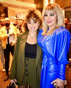 Suzan Negm ElDein Instagram - من العرض الخاص لفيلم #تماسيح_النيل مع ألمع نجوم الكوميديا في مصر الحبيبة انتاج شركة دانا وإخراج الرائع والمتميز #سامح_عبدالعزيز وهلأ صار فيكن تحضروا الفيلم بجميع دور السينما ..بهمني رأيكن كتير #مصر #سوريا #فيلم #عرض_خاص #سوزان_نجم_الدينsuzannajmaldeen @suzannajmaldeen #syria #egypt وشكر خاص للمصورين @hany_abd_rabo @shodshod.official #lovelife v Cairo, Egypt