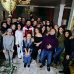 Suzan Negm ElDein Instagram - مابتكمل الفرحة إلّا مع العيلة اللي بحبّا كتير..وانشالله نجتمع عن قريب مع كل اللي كانوا غايبين..من العيلة ومن الأحباب🙏 كل عام وإنتو وعائلاتكن وأحبابكن بألف خير🥰 #merrychristmas #happynewyear #family #syria #lovelife #suzannajmaldeen @suzannajmaldeen @almontasernaim #سوريا #دمشق #عائلتي #الحب_حياة #سوزان_نجم_الدین Damascus, Syria