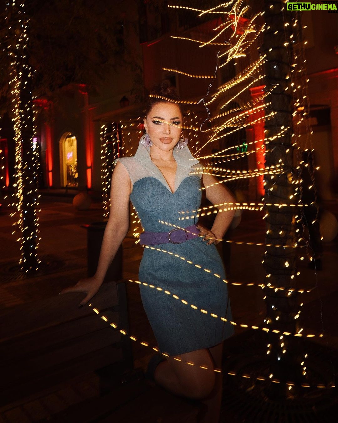 سوزان نجم الدين - 206K Likes - لن تكسرينا أيتها الآلام.. لن تخذلينا أيتها الحروب..
فدماء الشهداء وصمود الأبطال يروينا بالأمل..
سنبقى مبتسمين. متفائلين. أقوياء.
رغماً عن أنف الزمن..
سنتعلم من الماضي ونتطلع الى المستقبل..
بكل ثقة وكرامة وكبرياء..
سنكمل مشوارنا بكل الحب مهما كانت الصعوبات تحديات..وبعون الله..
فبالحب نعيش ونحيا ونبدع..ونحقق المعجزات..
فالحبّ❤️حياة
#سوزان_نجم_الدين #كل_عام_وانتم_بخير #٢٠٢٤ #الحب_حياة
٠
٠
٠
شكراً لكل من اهتم بطلتي:
Stylist : @khalilzein.official
Photo: @mk.visionn
Makeup : @khalednaifeh h
Hair : @assaadhairdesign Heels: @cncptlondonbeirut eirut
Dress : @maeparisofficial