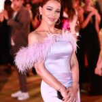Suzan Negm ElDein Instagram - مبروك لكل المكرمين والفائزين في مهرجان الدراما المصرية لعام ٢٠٢٣ ومزيداً من النجاح والتطور والتألق في السنوات القادمة انشاءالله🙏 . . . #سوزان_نجم_الدين #مهرجان_الدراما_المصريه #مصر #سوريا #suzan_najm_aldeen #syria #egypt #dress by @aymanlahmouni #hairstyle @maherderke #photographers @shodshod.official @hyhstudios.egy @mody_aex العلمين _ الساحل الشمالى