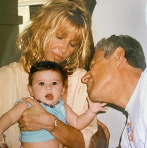 Suzanne Somers Instagram - #repost @its_daisy_world:

happy birthday zannie :-) you taught us what it means to love and care and indulge and eat and enjoy life and appreciate beauty in all forms! you raised all of us on your immense love and made everyone feel so truly seen and cared for. the last time i saw you you made sure to tell me over and over again how proud you are of the woman i have become and i promise to keep making you proud for the rest of my life and i know everytime i am singing youll be there with me singing along with your beautiful harmonies. i love you forever zannie ❤️