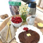 Suzanne Somers Instagram - Recipes are up! Here’s the link for Caroline’s GUT RENEW Pancakes & Violet’s Oatmeal Chocolate Chip Cookies: SuzanneSomers.com/blogs/recipes/gut-renew-pancakes (link in bio) Two great options to boost your protein intake, and indulge your sweet tooth without eating junk food ✨🥹 @carolinesomers @violetsomers Los Angeles, California