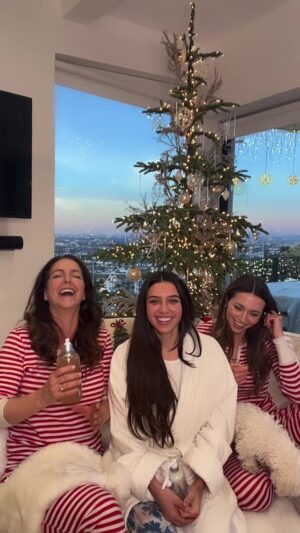 Suzanne Somers Instagram - Last day for guaranteed shipping by Christmas! December 15. Use promo code: SANTA30 for 30% OFF + FREE SHIPPING* on SuzanneSomers.com. 

*Free shipping and handling only available in the 48 contiguous states