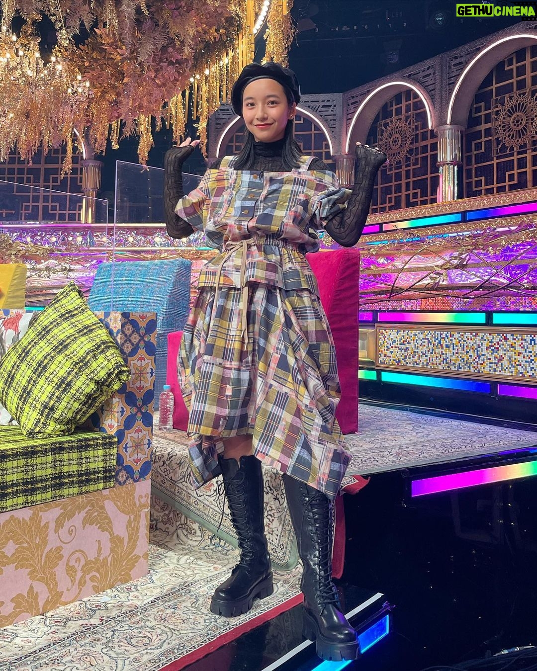 Suzu Yamanouchi Instagram - 最近の衣装たち👗💫 【テレビ東京 昭和vs令和!世代を超えて愛される最強ヒット曲50連発】 ・セットアップ @viviennewestwood @viviennewestwoodjapan 【TBS オオカミ少年】 ・トップス @poppy_tokyo ・オーバーオール 【テレビ朝日 ニンチド調査ショー特 ・トップス、ワンピース @poppy_tok 【超十代 -ULTRA TEENS FES- 2023】 ・トップス、ボレロ、スカート @poppy_tokyo 【ABEMA 愛を叫べ!一夜限りのUNION ARENAスペシャル!】 ・ワンピース @londa_com 【JAPAN マーケティング WEEK/Web ・SNS活用 EXPO】 ・トップス、パンツ @atmos.pink_official