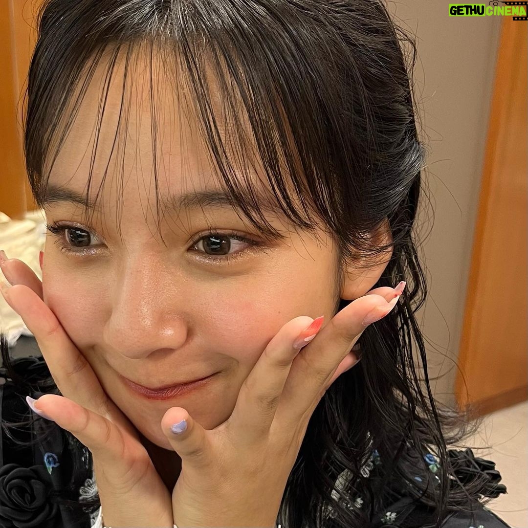 Suzu Yamanouchi - 7.1K Likes - この1年ほぼ毎日つけてるベルミーのカラコン👀
言わなきゃバレないくらいナチュラルなのに裸眼よりもキラキラくっきりちゅるんと見せてくれるのがすっごくお気に入り!
カラコン初心者の方やバレたくないけど盛りたい!って方にほんとオススメ。
度数も沢山あるし1日中つけてても痛くならないのも素晴らしポイントです👍
モデルさせてもらってるからっての抜きにして本当に良いから気になったら試してみてね!
ちゃんと手洗ってからつけるんやで!!
※装用時の見え方には個人差があります
※個人の感想です
販売名:SPワンデー H-UVC
承認番号:22900BZX00423000
#ベルミー #belleme #カラコン #カラコンレポ #pr