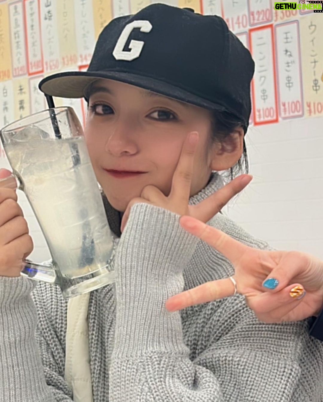 Suzu Yamanouchi - 8.8K Likes - いつもお世話になってるチーム山之内でお疲れ様会😚
来年もよろしくおねがいします大好き👀🖤