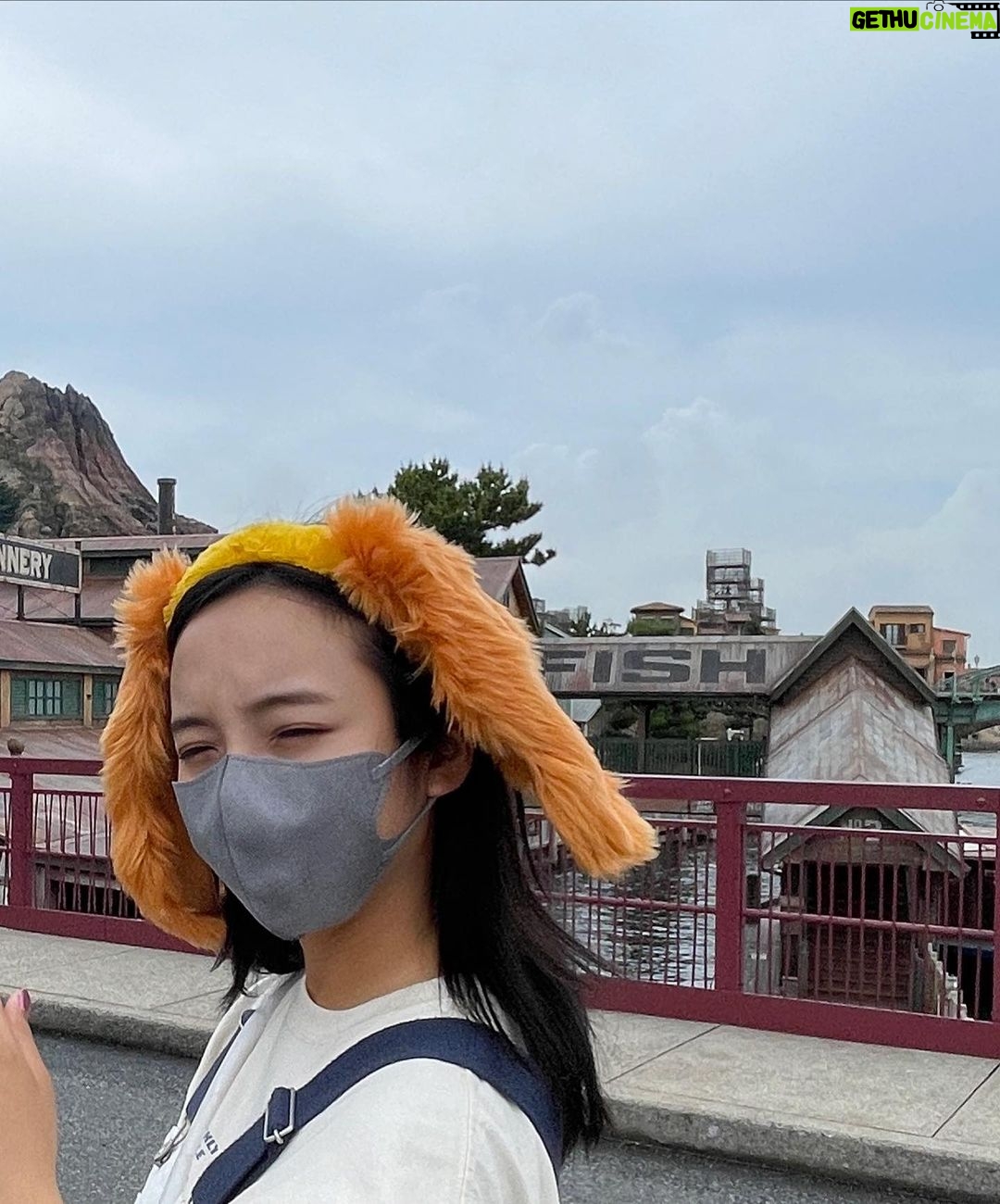 Suzu Yamanouchi Instagram - 🐶🌼 眩しさに耐えきれなかったよ 耳決めずに行ったけど奇跡的に靴と色味合って良い感じになった嬉しい