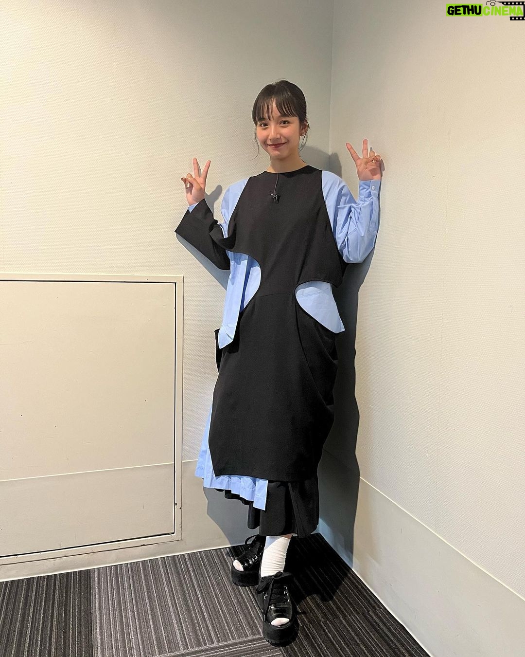 Suzu Yamanouchi Instagram - 最近の衣装たち👗💫 【テレビ東京 昭和vs令和!世代を超えて愛される最強ヒット曲50連発】 ・セットアップ @viviennewestwood @viviennewestwoodjapan 【TBS オオカミ少年】 ・トップス @poppy_tokyo ・オーバーオール 【テレビ朝日 ニンチド調査ショー特 ・トップス、ワンピース @poppy_tok 【超十代 -ULTRA TEENS FES- 2023】 ・トップス、ボレロ、スカート @poppy_tokyo 【ABEMA 愛を叫べ!一夜限りのUNION ARENAスペシャル!】 ・ワンピース @londa_com 【JAPAN マーケティング WEEK/Web ・SNS活用 EXPO】 ・トップス、パンツ @atmos.pink_official