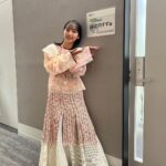Suzu Yamanouchi Instagram - 最近の衣装たち👗💫 【阪急西宮ガーデンズ 15周年プロジェクト記者発表会】 ・ワンピース @elzawinkler_official 【テレビ朝日 中居正広のキャスターな会 3/18】 ・トップス、スカート @natsumi.okumura ・靴 @frapbois_official 【TBS アッコにおまかせ！3/12】 ・シャツ @shelluits ・ジャケット @arcanaarchiveofficial 【日本テレビ シューイチ】 ・シャツ、ブルゾン、パンツ @frapbois_official 【ABEMA Prime】 ・ジャケット、パンツ @frapbois_official ・シャツ @sforshoko ・靴 @camper_japan