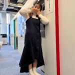 Suzu Yamanouchi Instagram - 衣装たち~🫶 【カラオケバトル】 ・シャツ、ワンピース @atsushi.nakashima @the.pr_ 【ポンゴジャン】 ・ワンピース @hundredcolor ・ブーツ @randa_pic 【昔のハザードマップ】 ・アウター @tsumori_chisato ・ニット、パンツ @ladiesfashion.kandk 【アッコにおまかせ！2/19】 ・シャツ、チュールワンピース @dreamsisterjane ・スカート @rrr_tokyo ・靴 @camper_japan 【明日をまもるナビ】 ・イエロートップス @shelluits ・シロトップス @avie_andensal