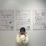 Suzu Yamanouchi Instagram - 阪急西宮ガーデンズの15周年イベントの登壇後、ダッシュでmonaちゃんに会いに行きました🫶 東京に続き西宮の会場にも行けて幸せ 前回アクキーmonaたん引けなかったからリベンジしようと思ったら完売で次の入荷5／20で諦めた 金は詰めるときに詰めということですな この後とっても大緊張なお仕事だったけどその前に推しに会いに行けて幸せでした🫶 #ハニワ展 #ハニワ展2023
