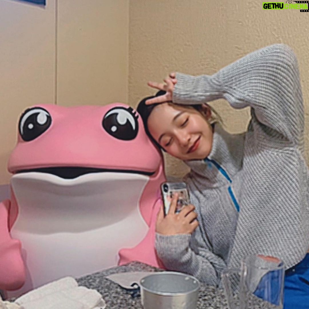 Suzu Yamanouchi - 8.8K Likes - いつもお世話になってるチーム山之内でお疲れ様会😚
来年もよろしくおねがいします大好き👀🖤