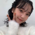 Suzu Yamanouchi Instagram - 今年は休みの日も仕事の日も毎日 @belleme.official 付けてた👀 自分はカラコン似合わないってずっと思い込んでてやっと出会えた自分に合うカラコンがイメージモデルさせてもらってるブランドってほんまに幸せよね🙄 毎朝どれつけるか悩む時間がすごく楽しい！！😳 全色おすすめすぎるからとりあえやず自分に合いそうなの是非試してみて🥹🥹🥹 1枚目　オリーブブラウン かっこいいお洋服の日とかおしゃれな雰囲気にしたい時に良く使う！ 2枚目　ティアーブラウン ほんっとにナチュラルに目をちゅるんちゅるんにしてくれる！ 3枚目　ヘーゼルリング ナチュラルなのに目をくりっと見せてくれて写真写りも良くなる！