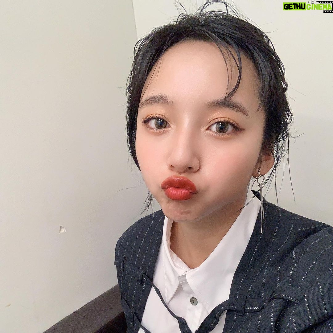 Suzu Yamanouchi - 7.7K Likes - カレンダーお渡し会楽しかった😉
初めましての方も久しぶりの方もこないだぶりの方もありがとうございました😊
遠方の方多くてびっくり
沖縄から青森まで居た
気をつけて帰るんだよありがとうねえええええ