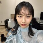 Suzu Yamanouchi Instagram - こんなに全色可愛くて真っ黒裸眼にも馴染むカラコン滅多にないよね👀 是非おめめ拡大してみてもらいたい。 1枚目ピーチブラウン なちゅらるに色素薄く見せてくれるふんわりピンク 可愛らしく魅せたい時は圧倒的にこれ！！ めちゃくちゃ優しい雰囲気になるよ 2枚目ヘーゼルリング こーれはもうほんとに万能 派手に見えないのに目がくっきり大きくなる ふちありカラコン苦手な人もこれならめちゃくちゃ馴染む 静止画でも映像でも実物でも目がクリッとハッキリして見える 3枚目オリーブブラウン ご覧の通り大人っぽいクールな印象になるよ！ オリーブ色のカラコンで昔大事故起こしたことあるけどこれなら安心！！ 山之内が抱いてたカラコン似合わないって言う思い込みがベルミー （ @belleme.official ）のおかげで打ち消されたので苦手意識持ってる人や初めての方にも是非おすすめしたい！！ #ベルミー #belleme #カラコン #カラコンレポ ――― ※装用時の見え方には個人差があります ※個人の感想です 販売名:SPワンデー　H-UVC　承認番号:22900BZX00423000 ――― #ナチュラルカラコン #pr