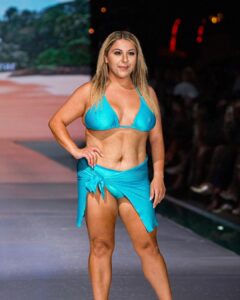 Suzy Antonyan Instagram - I can’t BELIEVE I just walked my first runway!! I had so many emotions before my walk but I kept reminding myself to stay confident and that I’ve been WORKING to get here!!!! My first time EVER being in a 2 piece bikini … you really can accomplish anything you put your mind to!!! Thank you to @xeelafitness for being my support system 🥹🥹♥️♥️♥️ Miami Beach, Florida