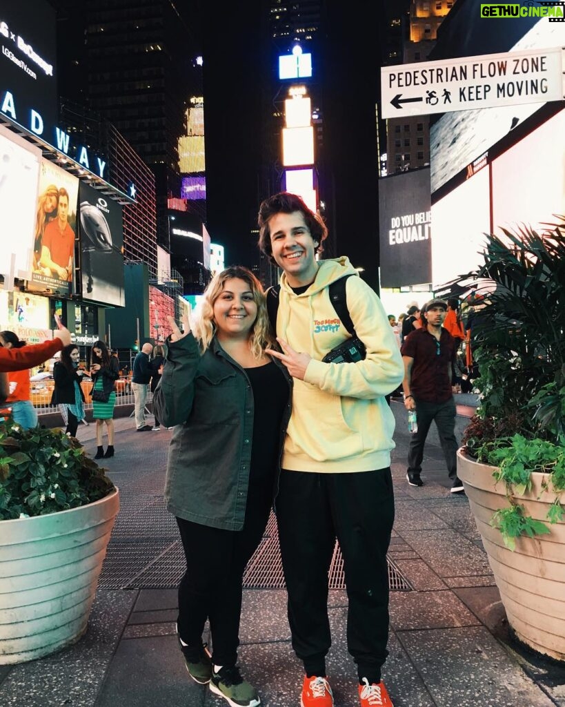 Suzy Antonyan Instagram - To my dearest friend, @daviddobrik I want to start off by saying thank you. Thank you for everything you have done for me & the people around you; including the millions of people across the world. You have made all of our lives better. To anyone that doesn’t know, David surprised me with tickets to New York City. This has been a dream of mine ever since I was a little girl. I’d picture myself there & dream that one day I would have the opportunity to go. Two days ago, David turned that little girls dream into a reality. Words will never amount to how thankful I am for this, David. You are one of the most selfless, giving, thoughtful & humble human beings I have met in my life. God bless you & I love you so much. Thank you for everything ♥️♥️ Times Square, New York City