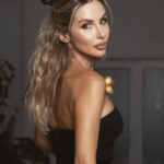Svetlana Loboda Instagram - хорошего , спокойного всем нам вечера 🕊️