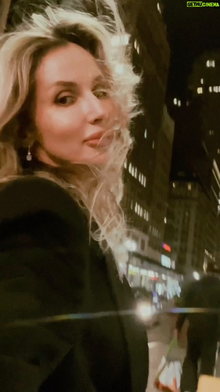 Svetlana Loboda - 53K Likes - Made in U mixes звŃŃŠøŃŃ ŠæŠ¾Š²ŃŃŠ“Ń ššš
#madeinUmix
#number1inUkraine
_
Sounds of #madeinUmixes coming from everywhere!š