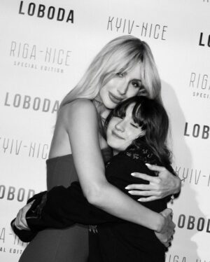 Svetlana Loboda Instagram - 1.11.23 состоялась презентация альбома 
«made in U mixes” в Риге !
И специальный подарок 
трек 
« Рига-Ницца»
🇱🇻 ❤️
уже сегодня ночью