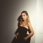 Svetlana Loboda Instagram - хорошего , спокойного всем нам вечера 🕊️