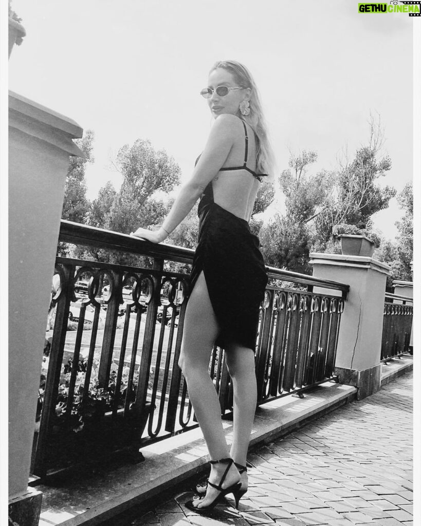 Svetlana Loboda Instagram - как вы думаете, где я ?☺️