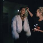 Svetlana Loboda Instagram - Моя работа - это моя жизнь … жизнь в дорогах и в переездах, в усталости и в недосыпах, в поисках новых и хранении вечных смыслов. Жизнь, которая, благодаря вам, наполнена большим количеством любви... Я, как ребенок, радуюсь каждому человеку, который несёт в себе свет…И тоже хочу быть светом для кого-то. Хочу отдавать, быть полезной, хочу наполнять вас, хочу дарить вам силы и уверенность в том, что все непременно будет хорошо… Поэтому не смотрю по сторонам, а иду вперед. Я верю вам, люди со светом внутри.. и верю в нас!🕊️
