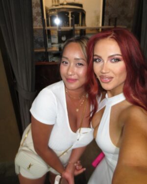Sydney Paight Instagram - NASHVILLE 🏝️💚 thank you for the best time, had so much fun meeting all of you 😻 can’t wait to see the new bombshells 👀 @loveislandusa @peacock #loveislandusa #peacockpartner