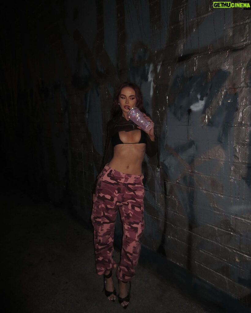 Sydney Paight Instagram - You see me in the alley, Wyd? ⬇️ @FashionNova Los Angeles, California